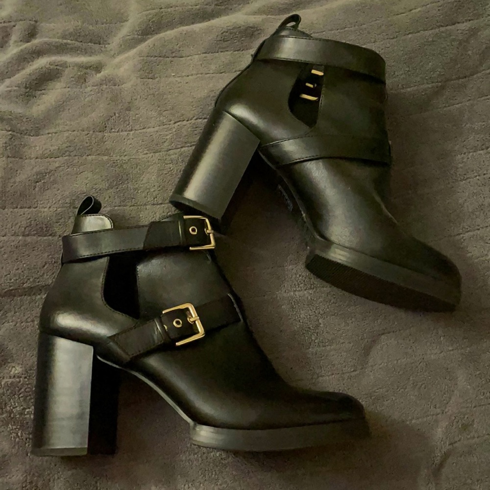 Black Leather Boots With Heels
